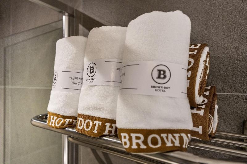 Brown Dot Hotel Suwon image