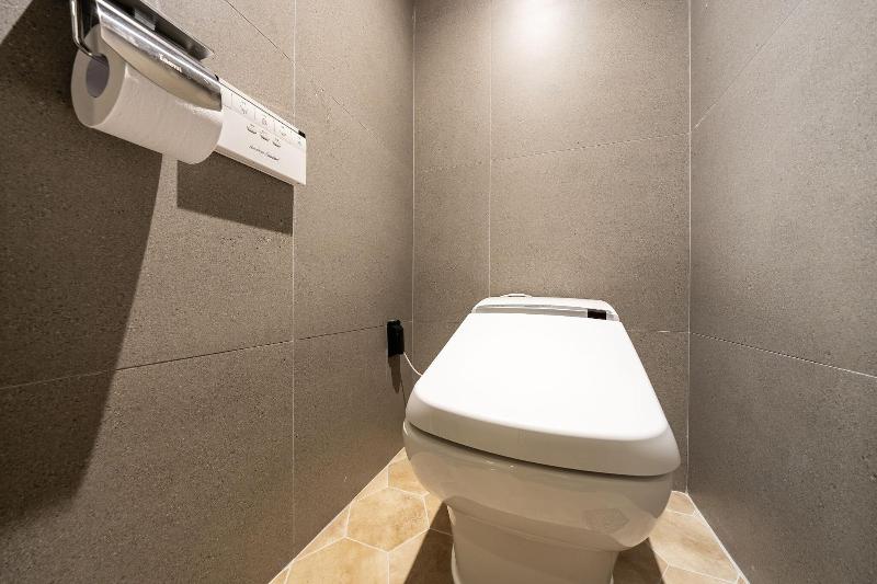 Brown Dot Hotel Suwon image
