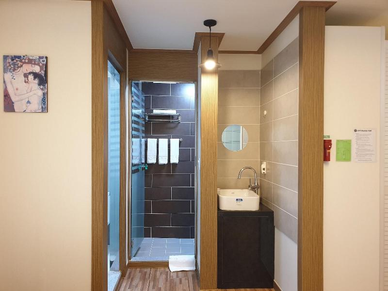 Okpo Business Hotel image