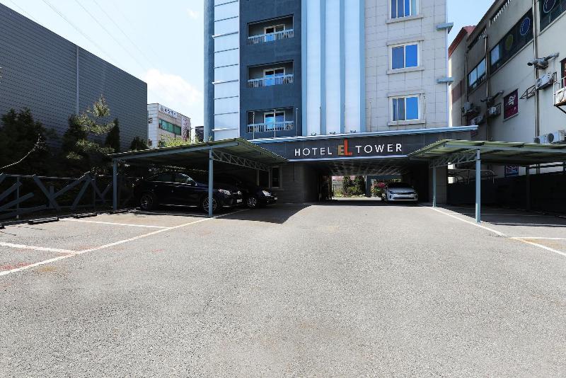 El Tower Hotel image