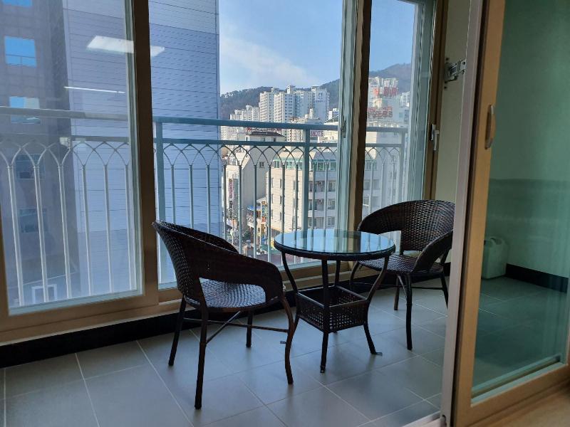 JS Residence Hotel image