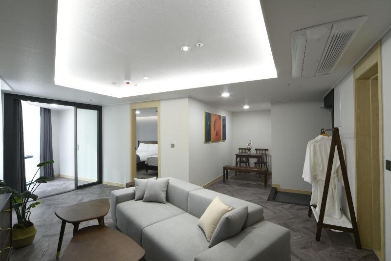 Haeundae Central Hotel image