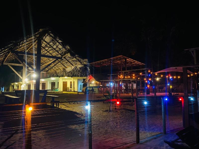 Guitar Bay Arugambay image