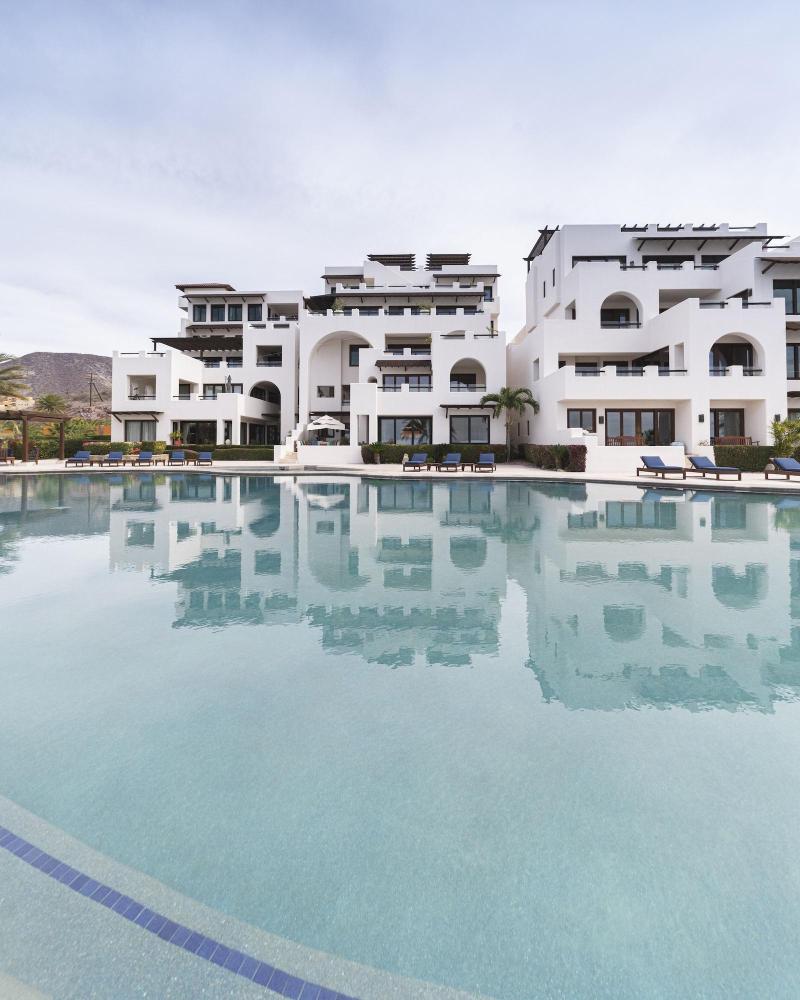 Playa de La Paz Condominiums