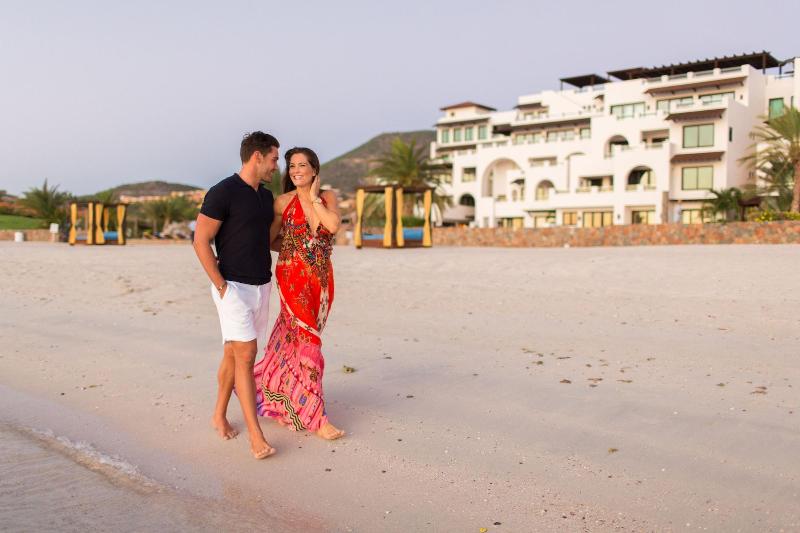 Playa de La Paz Condominiums