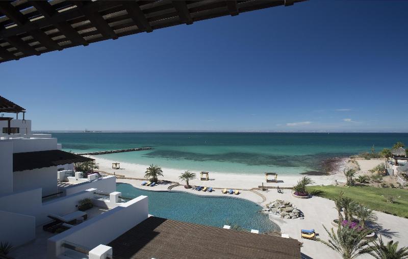 Playa de La Paz Condominiums
