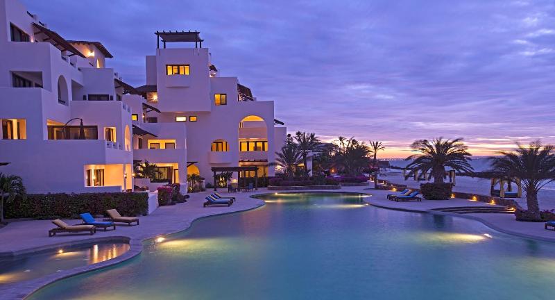 Playa de La Paz Condominiums