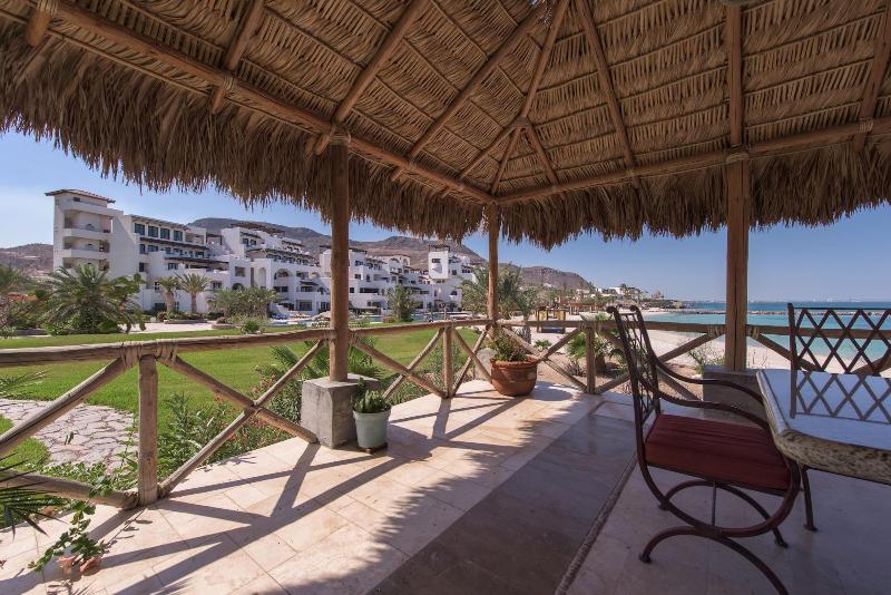 Playa de La Paz Condominiums