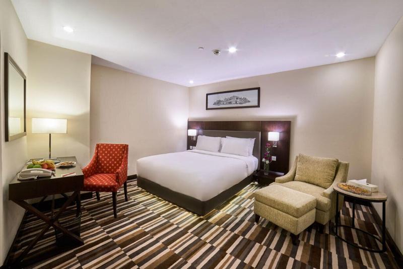 Avari Xpress Gulberg image