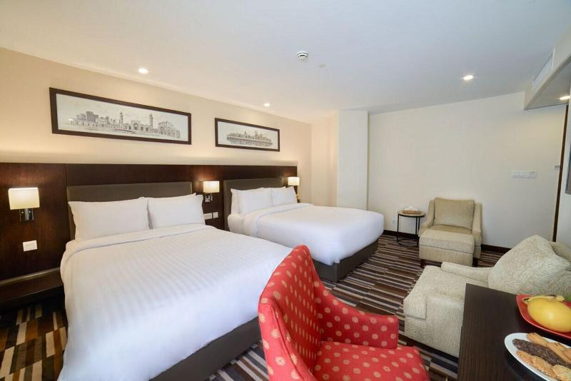 Avari Xpress Gulberg image