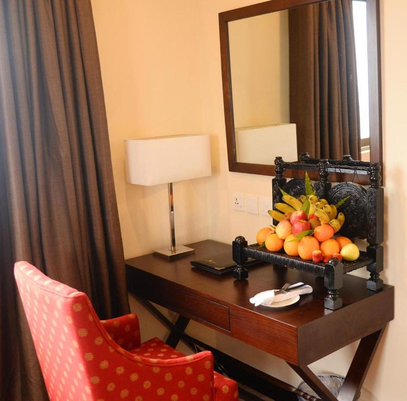 Avari Xpress Gulberg image