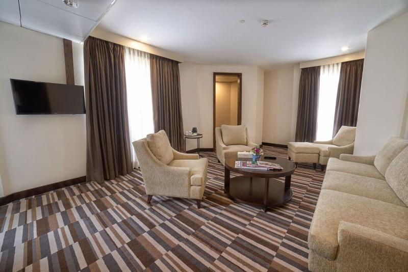Avari Xpress Gulberg image