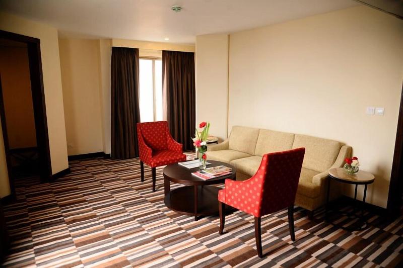 Avari Xpress Gulberg image