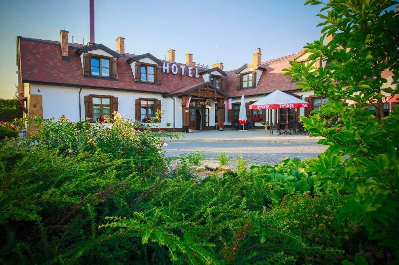DwÃ³r Bogucin Hotel & Restauracja image