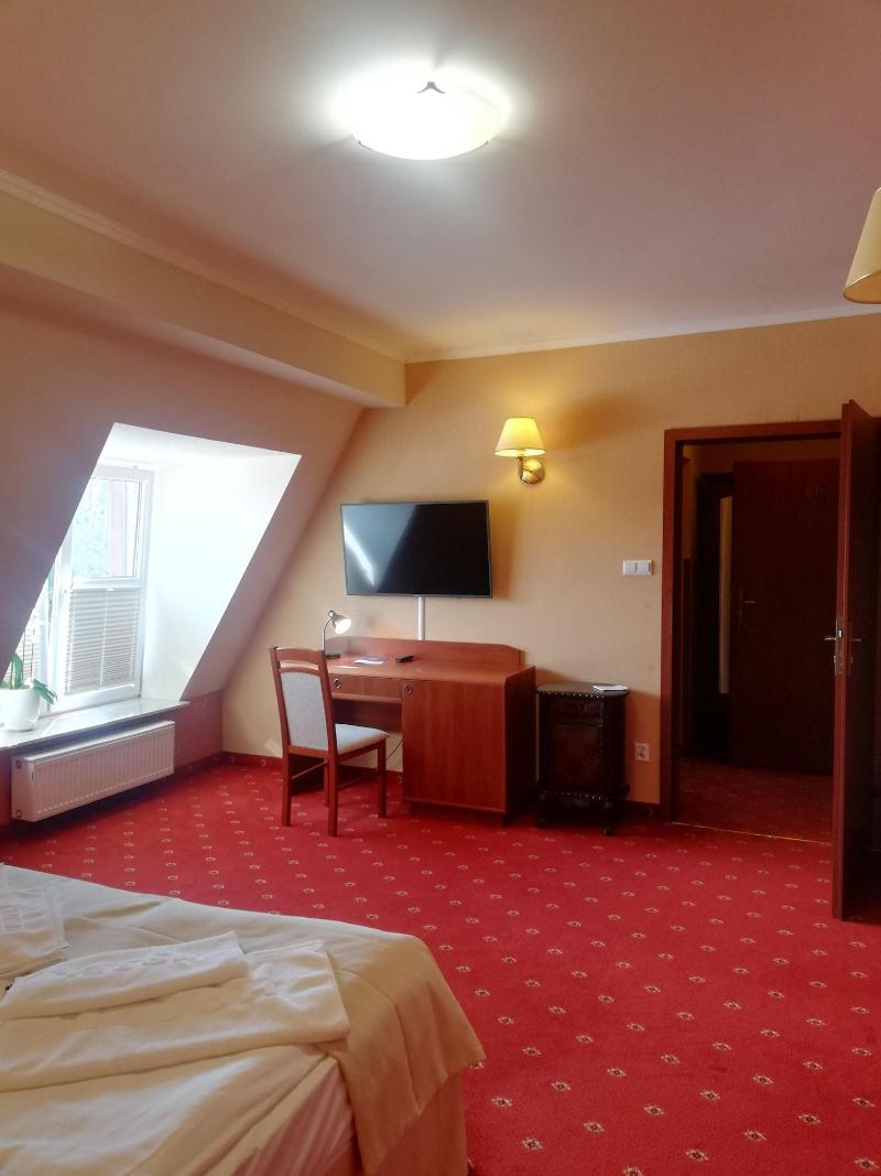 DwÃ³r Bogucin Hotel & Restauracja image