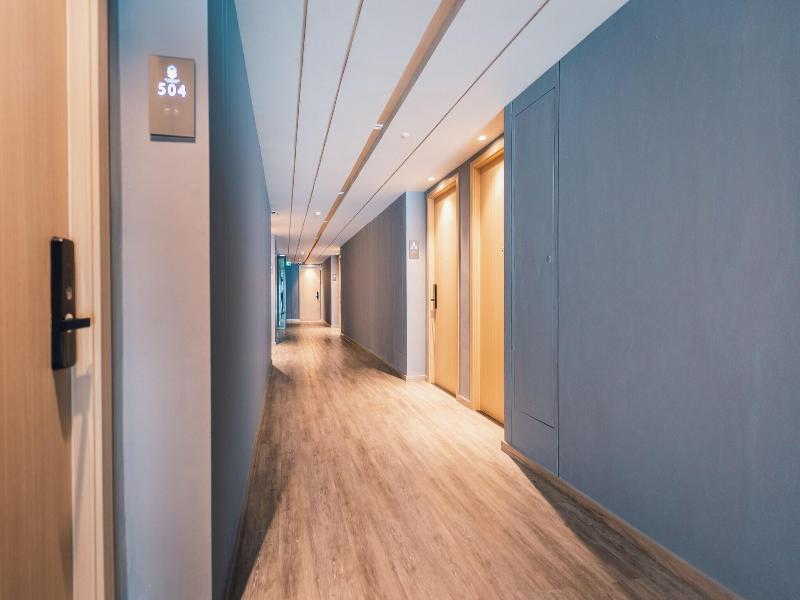 56 Hotel Sukhumvit image