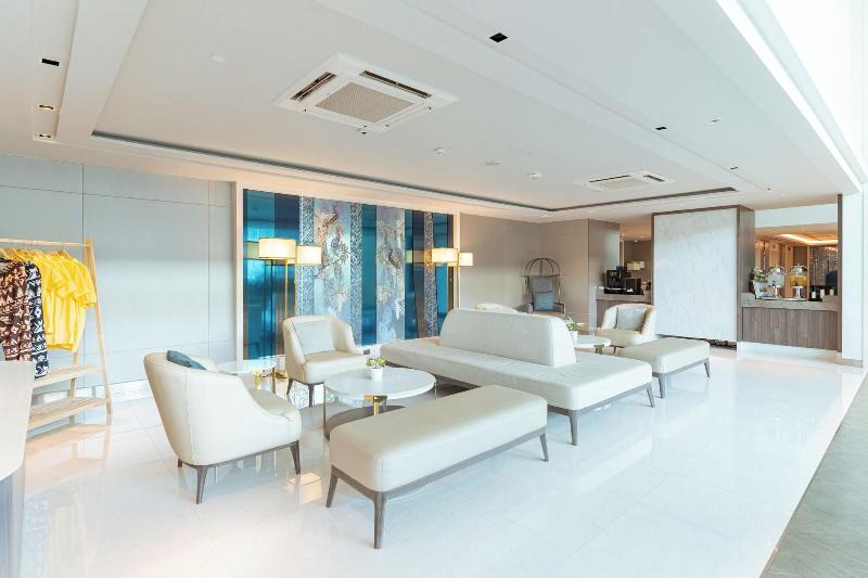 Centre Point Hotel Terminal21 Korat image