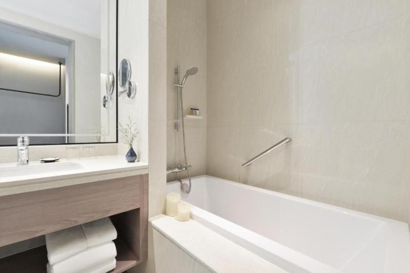 Centre Point Hotel Terminal21 Korat image