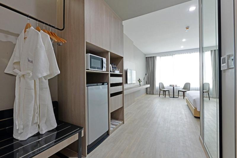Centre Point Hotel Terminal21 Korat image