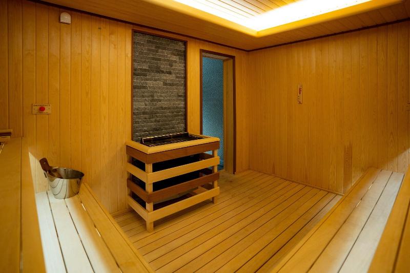 On'Live Hotel image
