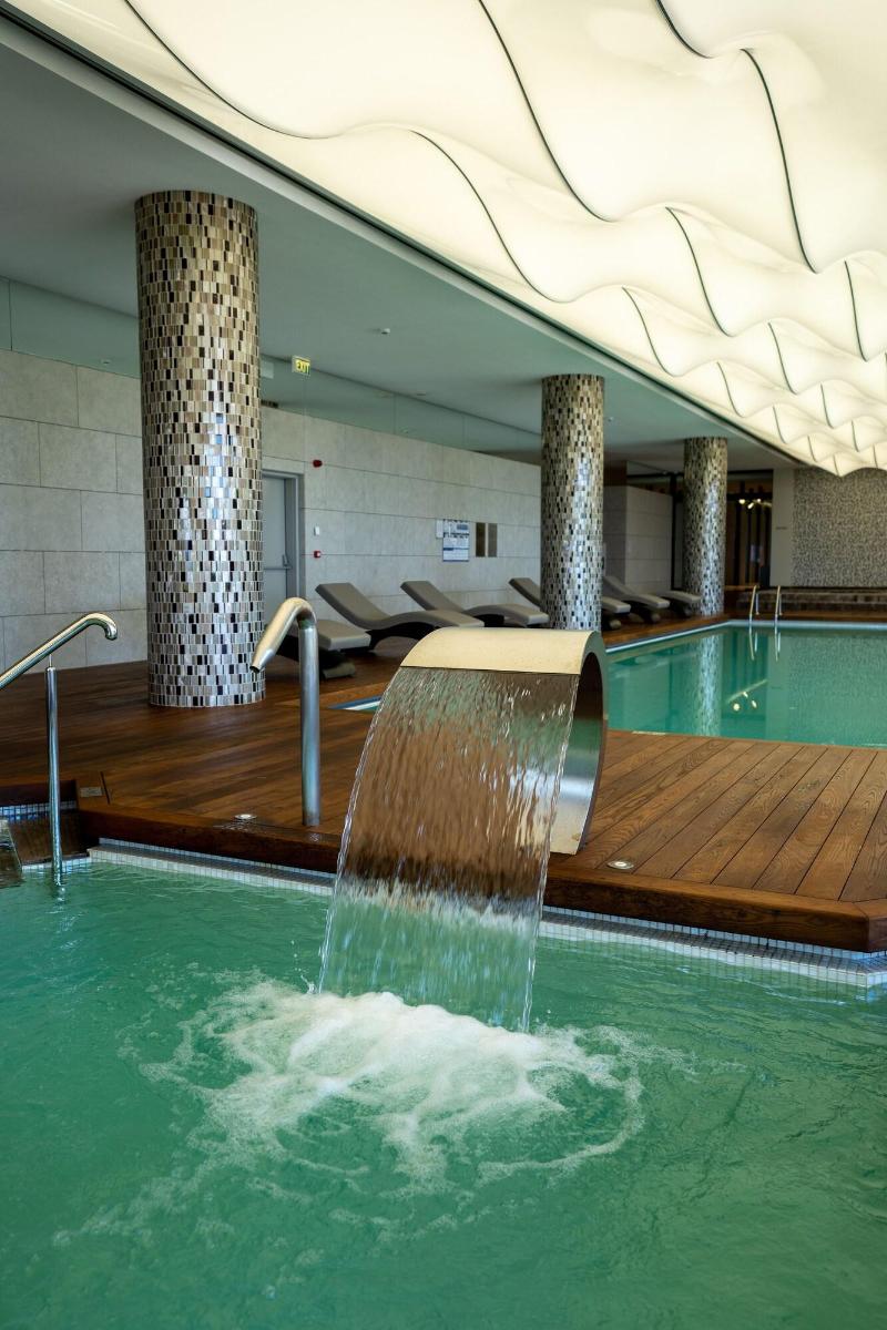 On'Live Hotel image