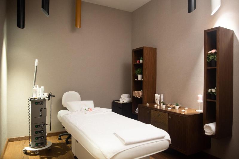 On'Live Hotel image