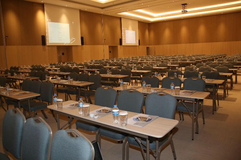 On'Live Hotel image