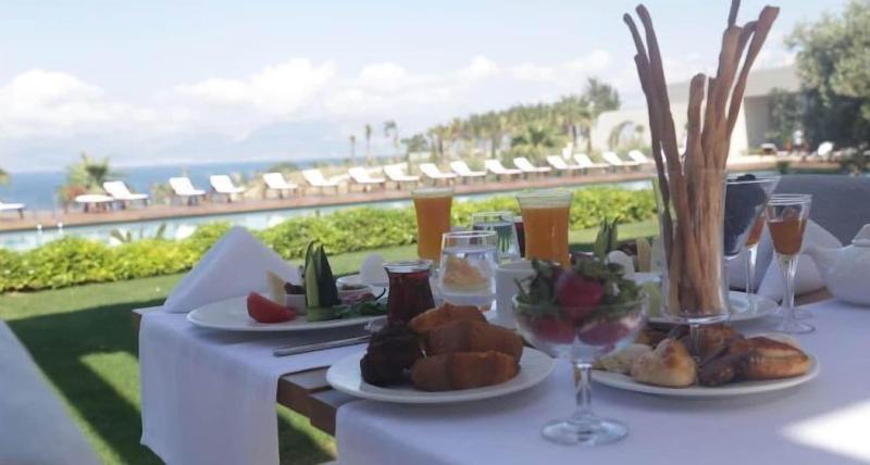 On'Live Hotel image