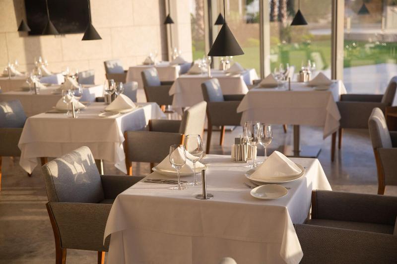 On'Live Hotel image
