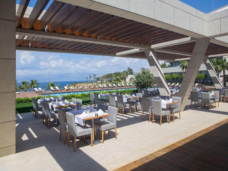 On'Live Hotel image