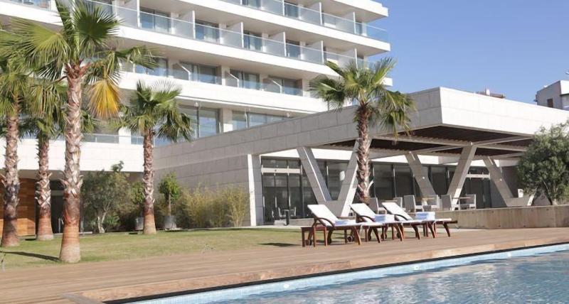 On'Live Hotel image