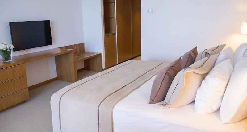 On'Live Hotel image