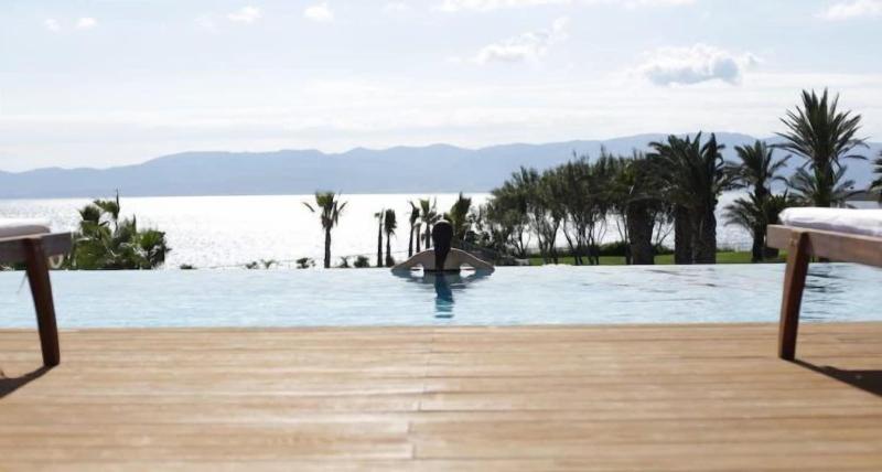 On'Live Hotel image