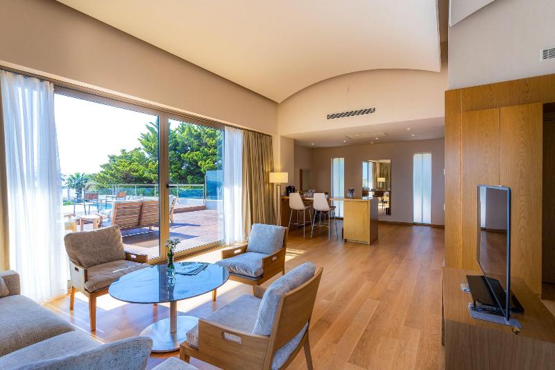 On'Live Hotel image