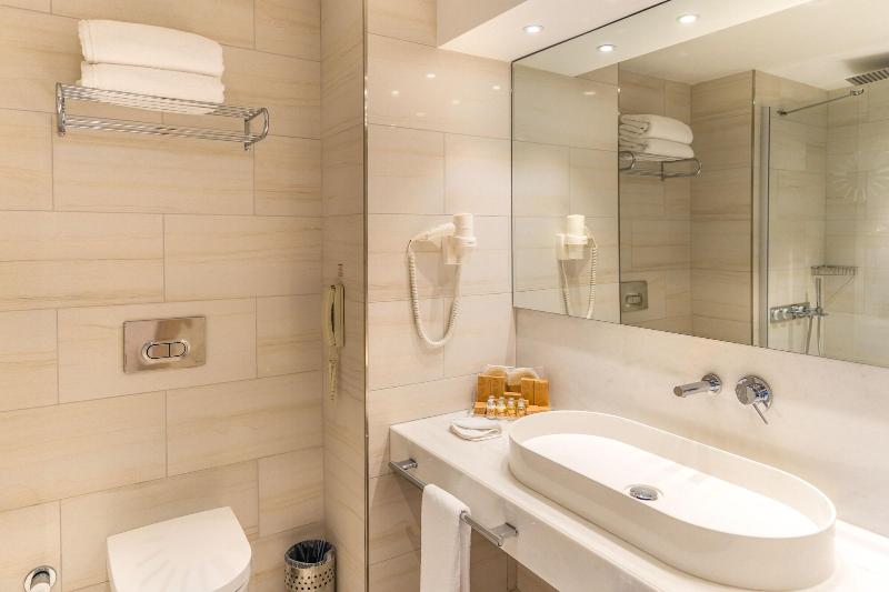 On'Live Hotel image
