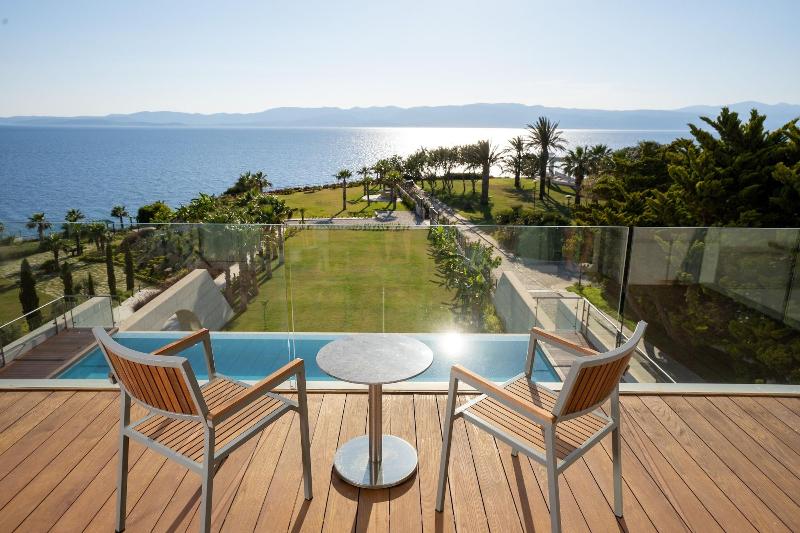 On'Live Hotel image