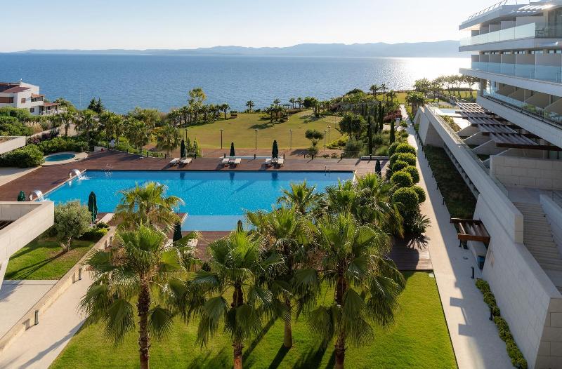 On'Live Hotel image