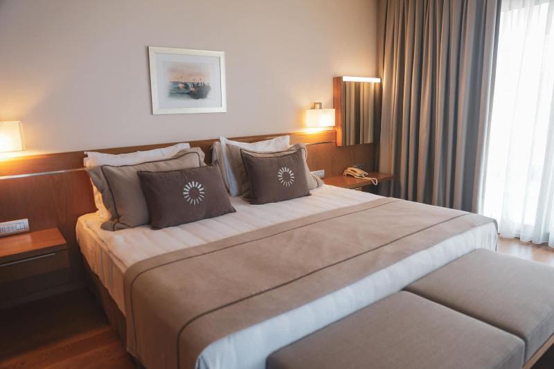 On'Live Hotel image