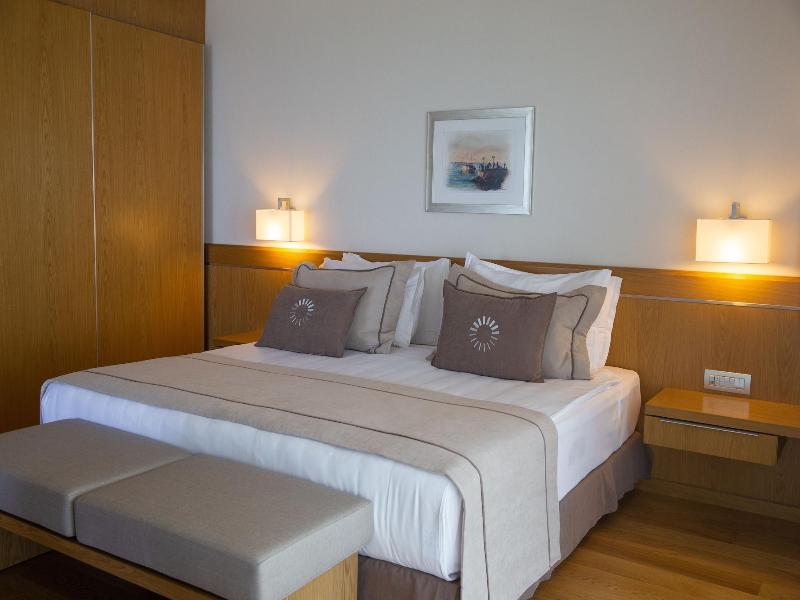 On'Live Hotel image