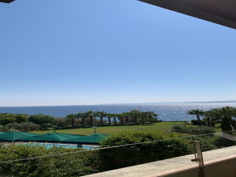 On'Live Hotel image