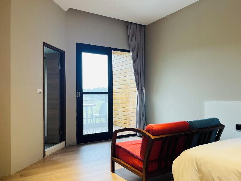 Xi Tou in Sunny Day Inn image
