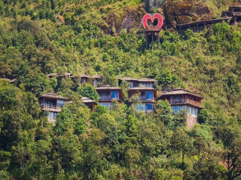 Heaven Gate Hotel O Quy Ho