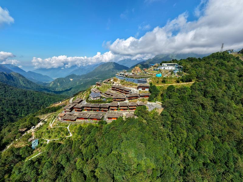 Heaven Gate Hotel O Quy Ho