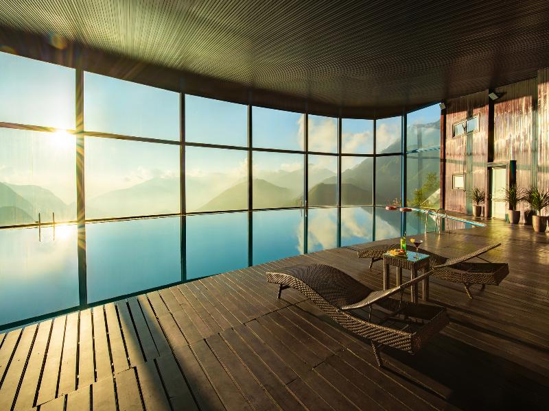 Heaven Gate Hotel O Quy Ho
