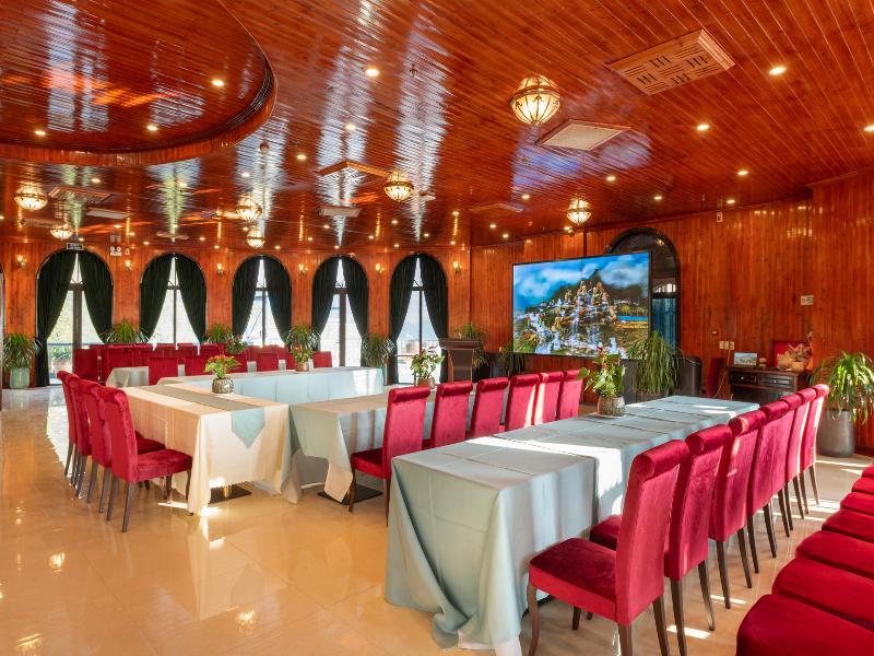 Heaven Gate Hotel O Quy Ho