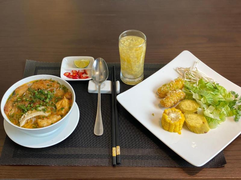 Golden Season Hotel image