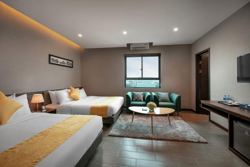 Golden Season Hotel image
