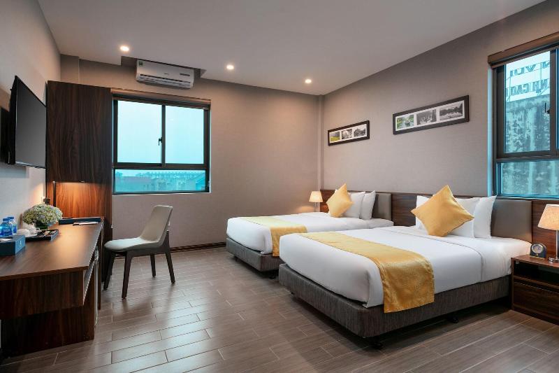 Golden Season Hotel image
