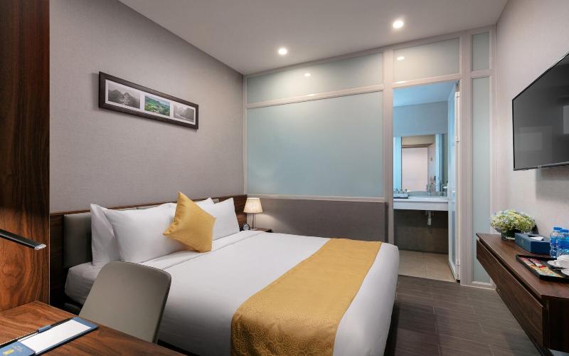 Golden Season Hotel image