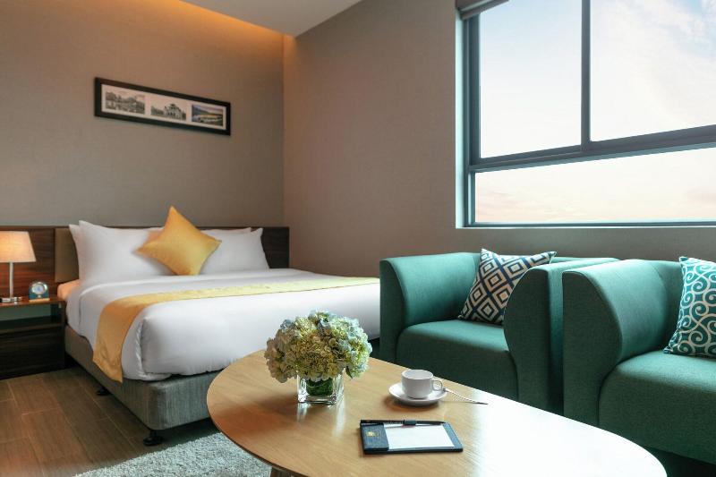 Golden Season Hotel image